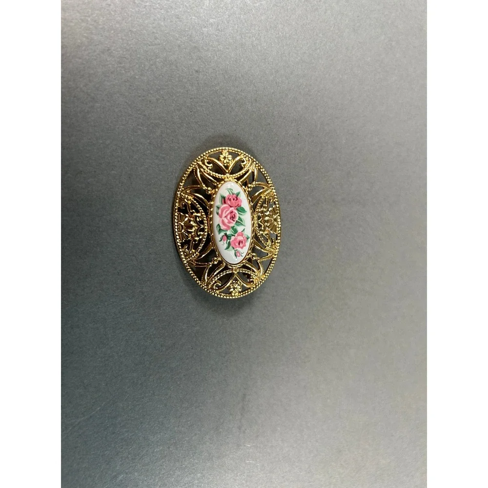 Avon Vintage Gold Tone Pink Rose Porcelain Filigree Oval Brooch Pin